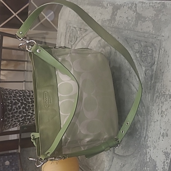 Coach Zoe Signature Large Convertible Hobo Handbag Green - Picture 3 of 10